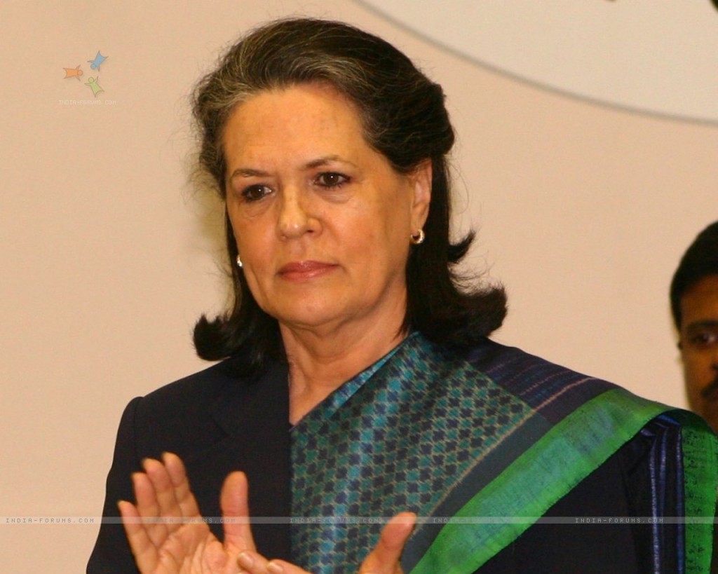 121332-sonia-gandhi-at-the-launch-of-quotswabhimanquot-the-financial-i.jpg