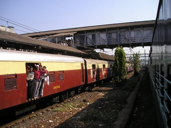10 Fun Facts About Mumbai Local Trains – BMS | Bachelor of Management