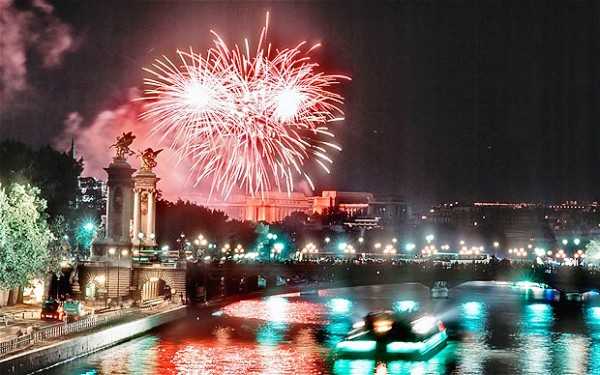 BastilleDay-Paris_2273748i