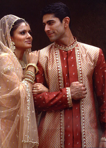 GA4125_1iIndian-Wedding-Clothing