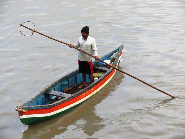 Coconut-Catch-Kalwa-Khadi-Narali-Purnima-Festival-010