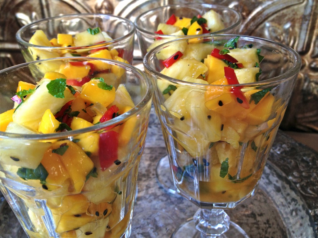 Fruit-Salad-with-Pineapple-and-Mango