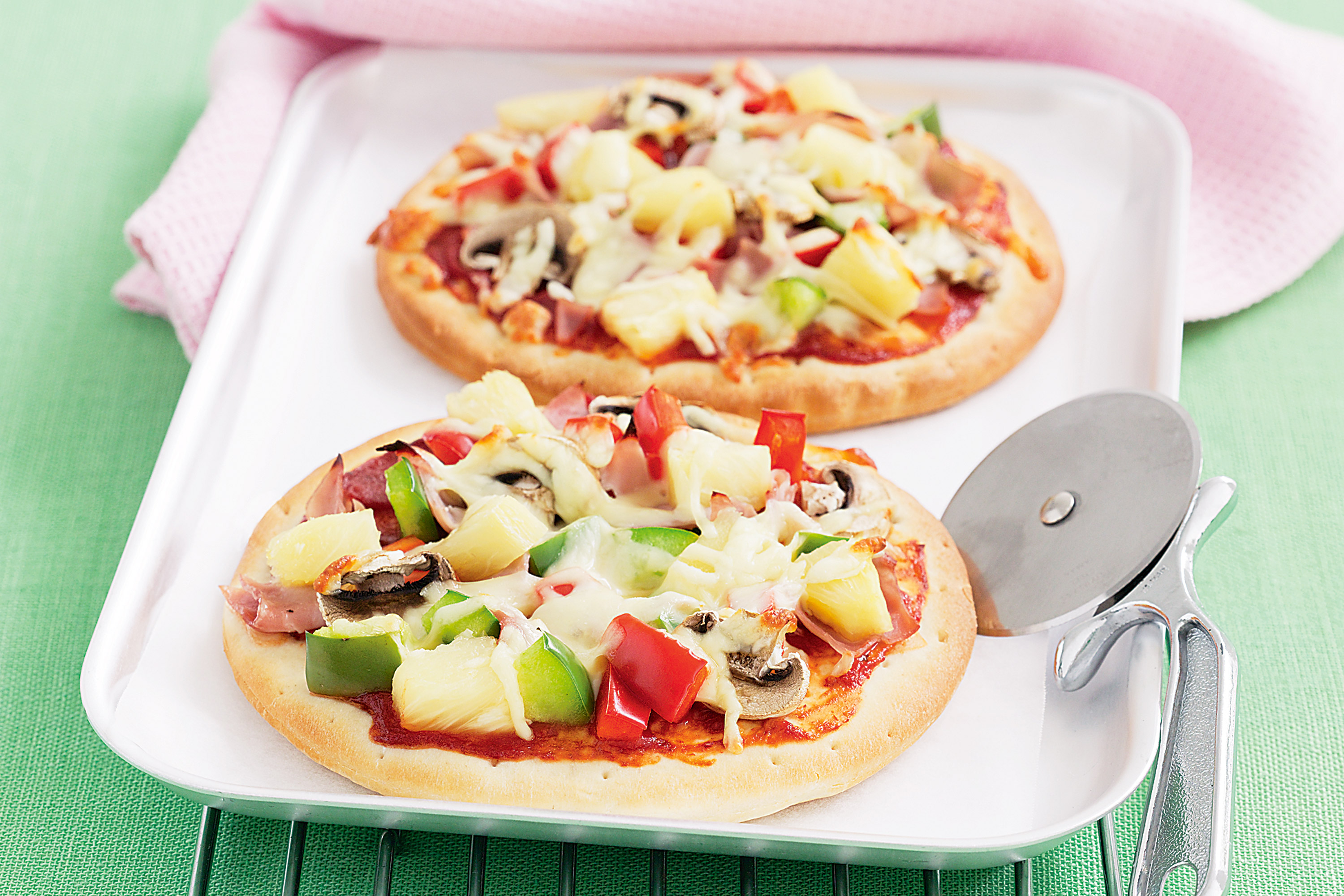 3 Healthy Mouthwatering Mini Pizza Recipes – BMS | Bachelor of ...