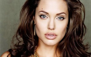 Angelina-Jolie-