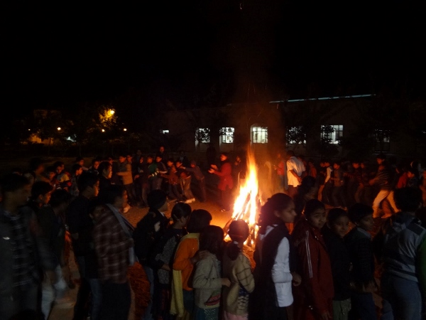 Happy Lohri 2015 Images (11)