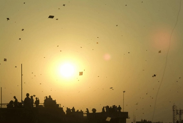 Happy Uttarayan 2015 Images (12)