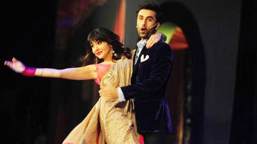 Bombay Velvet Photos (4)