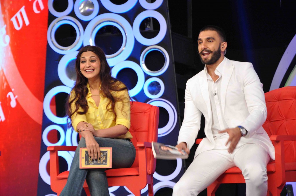 sonali-bendre-donates-5-lakhs-support-school
